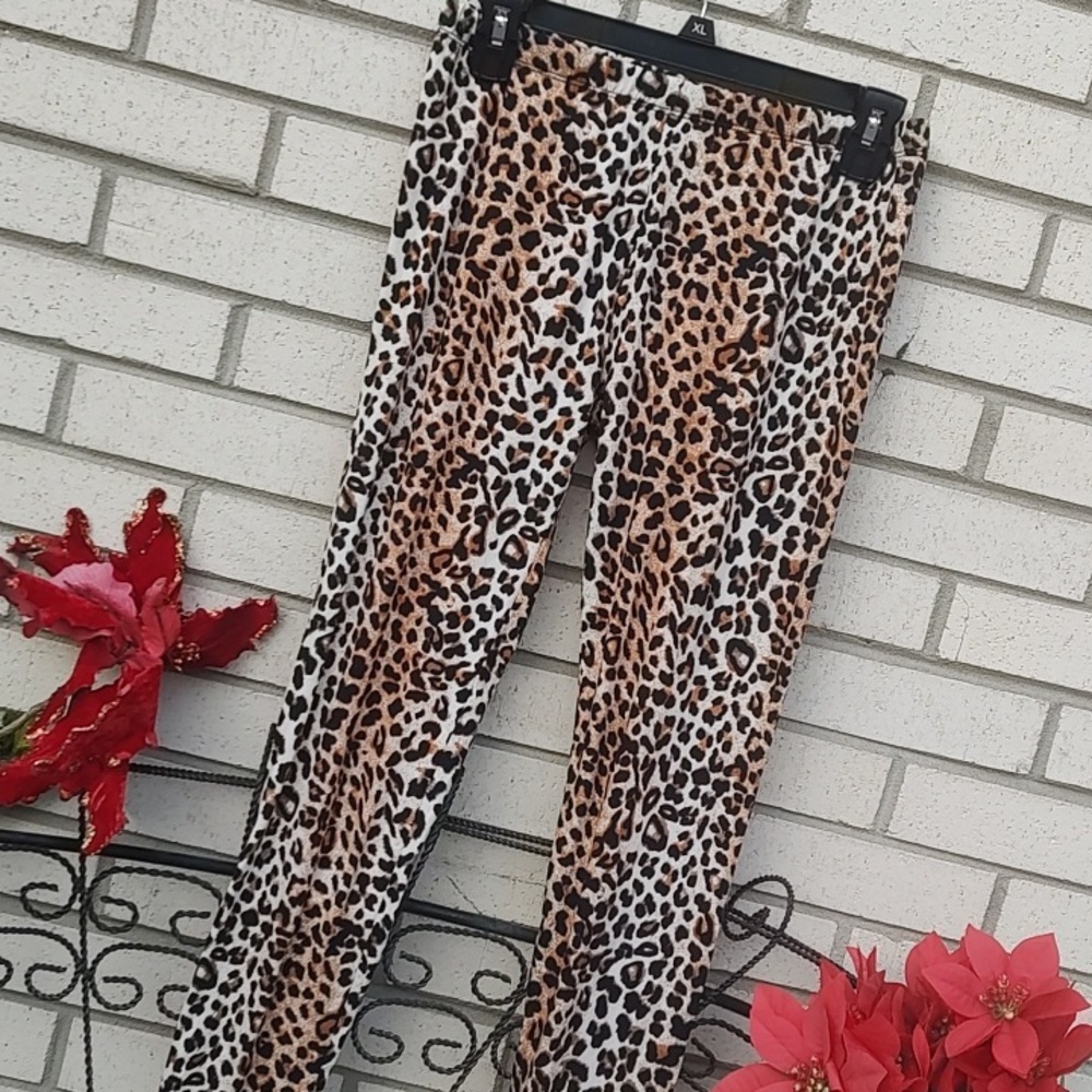 Leopard Leggings - Picture 5 of 10